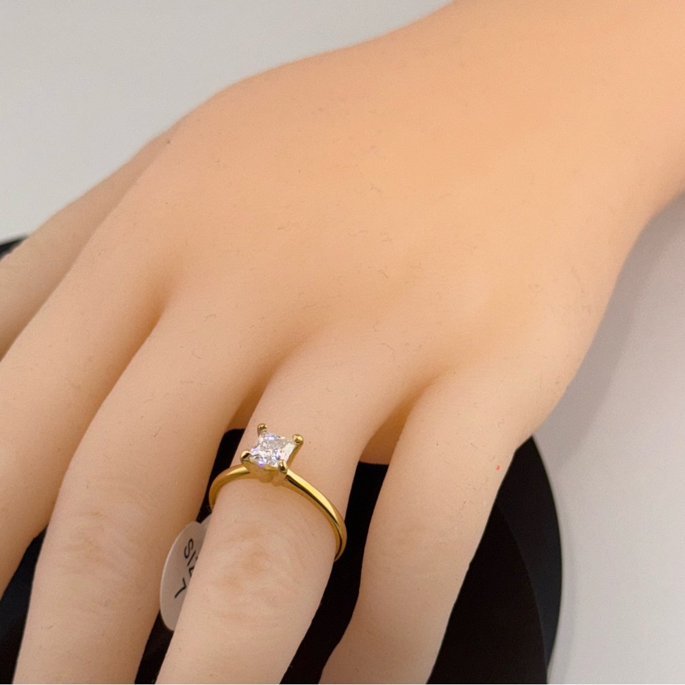 14 Solid Real Gold Solitaire Bridal Diamond Ring Matching Studs & Pendant Set - Picture 8 of 11